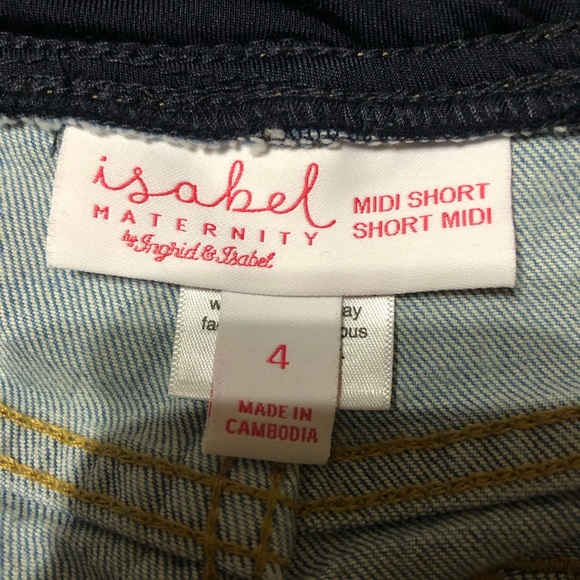 Target maternity Jean shorts size 4 - Picture 3 of 3